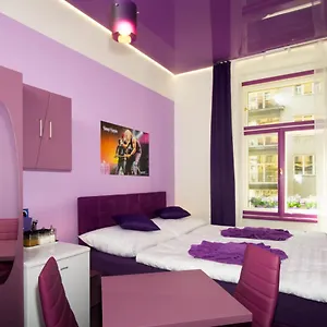 Colours - Your 7 Colour Experience In Centre Of , Praga Czechy